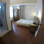 酒店 Berlin 费特希耶